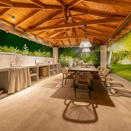 Pelagus Luxury Villas Polychrono Exterior photo