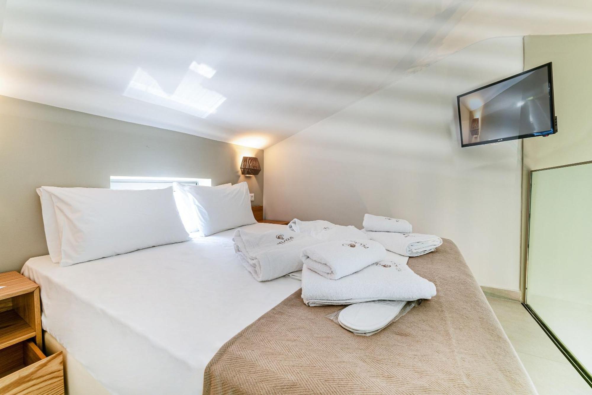 Villa Pelagus Luxury Polychrono
